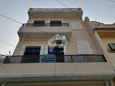 اعوان ٹاؤن لاہور میں 5 کمروں کا 5 مرلہ مکان 2.4 کروڑ میں برائے فروخت۔