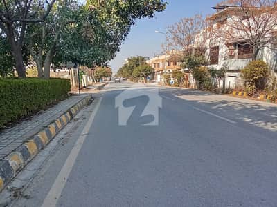 انجنیئرز کوآپریٹو ہاؤسنگ ڈی ۔ 18,اسلام آباد میں 1 کنال رہائشی پلاٹ 1.4 کروڑ میں برائے فروخت۔ انجنیئرز کوآپریٹو ہاؤسنگ ڈی ۔ 18,اسلام آباد میں 1 کنال رہائشی پلاٹ 1.4 کروڑ میں برائے فروخت۔