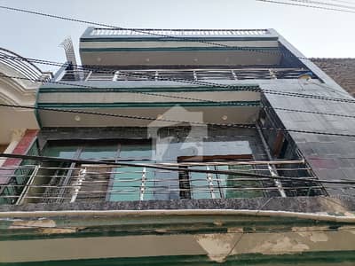پیکو روڈ لاہور میں 5 کمروں کا 4 مرلہ مکان 1.4 کروڑ میں برائے فروخت۔