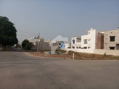 10 MARLA PLOT AVAILABLE FOR SALE