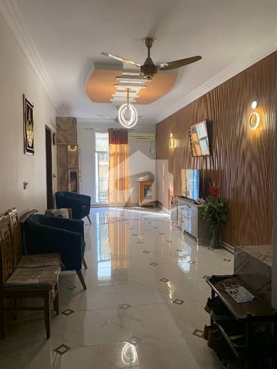 3 Bed With Attach Bath West Open 2nd Floor Portion Like New 3 Bed With Attach Bath West Open 2nd Floor Portion Like New