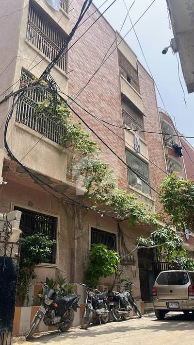 Upper Portion For Sale In Gulshan-E-Iqbal Block 4A  DC LEASED