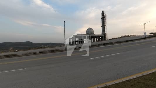 مارگلہ آرچرڈ اسلام آباد میں 14 مرلہ رہائشی پلاٹ 2.0 کروڑ میں برائے فروخت۔