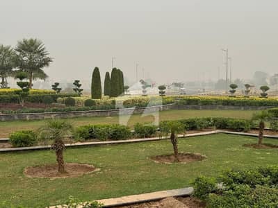 ڈی ایچ اے فیز9 پریزم - بلاک سی ڈی ایچ اے فیز9 پریزم,ڈی ایچ اے ڈیفینس,لاہور میں 10 مرلہ رہائشی پلاٹ 1.35 کروڑ میں برائے فروخت۔