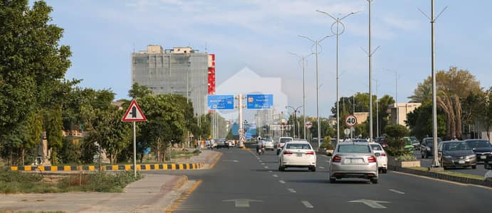 ڈی ایچ اے فیز 2 - بلاک کیو فیز 2,ڈیفنس (ڈی ایچ اے),لاہور میں 6 مرلہ کمرشل پلاٹ 4.4 کروڑ میں برائے فروخت۔ ڈی ایچ اے فیز 2 - بلاک کیو فیز 2,ڈیفنس (ڈی ایچ اے),لاہور میں 6 مرلہ کمرشل پلاٹ 4.4 کروڑ میں برائے فروخت۔