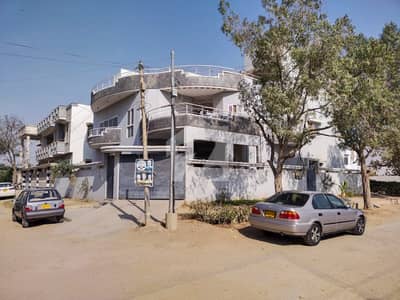 HOUSE 428 SQ YARD DOUBLE STOREY CORNER FOR SALE