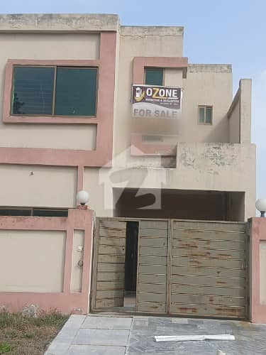 لاھور موٹروے سٹی لاہور میں 3 کمروں کا 5 مرلہ مکان 58.5 لاکھ میں برائے فروخت۔