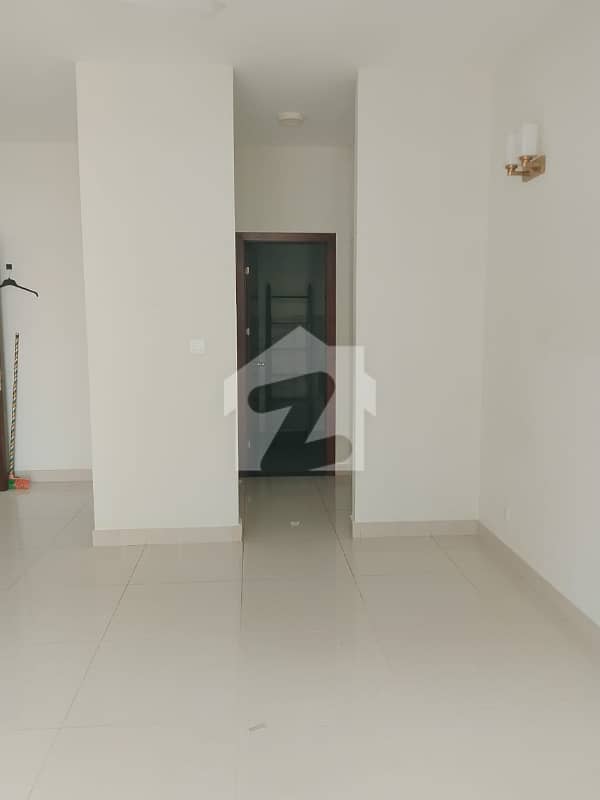 3-Bedrooms Apartment Available For Rent 3-Bedrooms Apartment Available For Rent