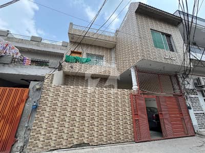 چمن پارک لاہور میں 8 مرلہ مکان 3.95 کروڑ میں برائے فروخت۔ چمن پارک لاہور میں 8 مرلہ مکان 3.95 کروڑ میں برائے فروخت۔