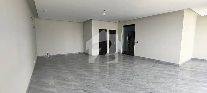 4 Marla Brand New Floor With Lift