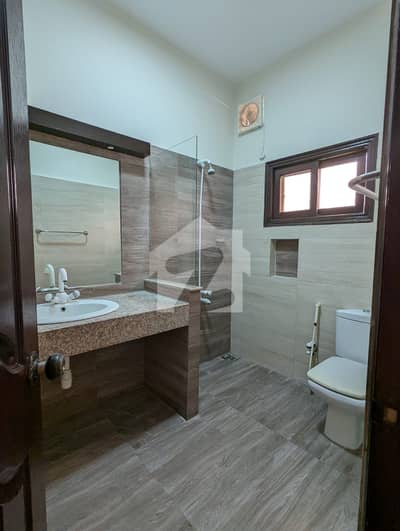 500 Yards Upper Portion For Rent Only For Multinational And Bankers Client