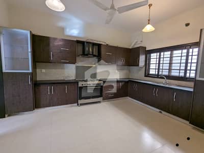 500 Yards Upper Portion For Rent Only For Multinationals And Bankers
