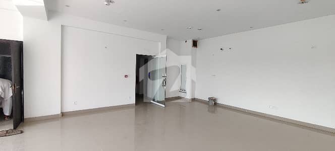 4 Marla Full Plaza With Lift