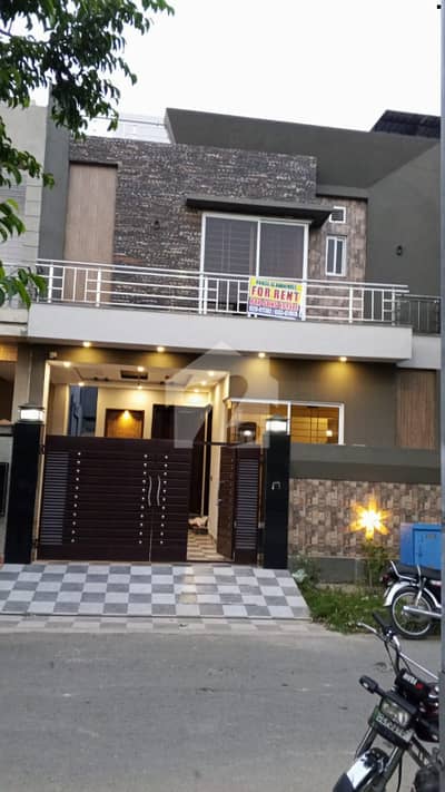 5 MARLA ELEGANT, BRAND NEW SUPER HOT LOCATED BUNGALOW IS AVAILABLE IN THE BEST BLOCK OF DHA LAHORE.