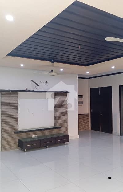500 Yards Lower Portion For Rent Only For Multinational And Bankers