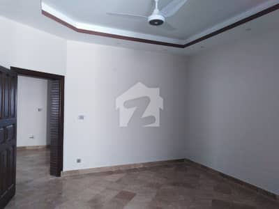 1 Kanal Spacious Upper Portion Is Available In I-8/4 For rent