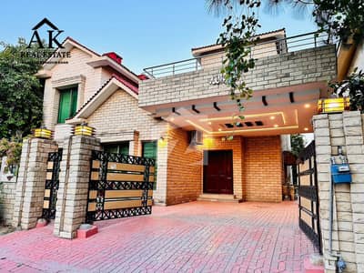 Bahria Town - Safari Villas House For Sale Sized 34 Marla