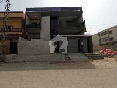 گلستانِِ جوہر ۔ بلاک 3 گلستانِ جوہر,کراچی میں 10 مرلہ Studio مکان 7.0 کروڑ میں برائے فروخت۔