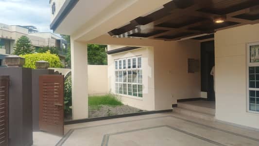 Looking For A House In Bahria Town - Safari Villas Rawalpindi
