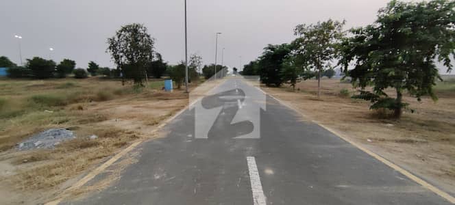 ڈی ایچ اے فیز 5 - بلاک ایم ڈی ایچ اے فیز 5,ڈیفنس (ڈی ایچ اے),لاہور میں 1 کنال رہائشی پلاٹ 4.0 کروڑ میں برائے فروخت۔ ڈی ایچ اے فیز 5 - بلاک ایم ڈی ایچ اے فیز 5,ڈیفنس (ڈی ایچ اے),لاہور میں 1 کنال رہائشی پلاٹ 4.0 کروڑ میں برائے فروخت۔