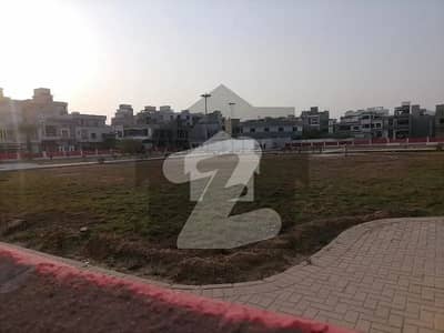 Aesthetic Prime Location Residential Plot Of 200 Square Yards For Sale Is Available