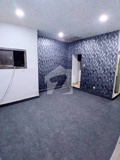 FULLY RENOVATED COMMERCIAL OFFICE 550SQ. FT AVAILABLE FOR RENT IDEAL LOCATION