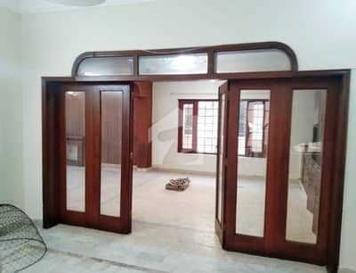 Prime Location 1888 SQ YD Old House