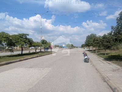 سی ڈی ای سی ایچ ایس - کیبینیٹ ڈویژن ایمپلائز کوآپریٹو ہاؤسنگ سوسائٹی ای ۔ 16/2,ای ۔ 16,اسلام آباد میں 1 کنال رہائشی پلاٹ 1.29 کروڑ میں برائے فروخت۔