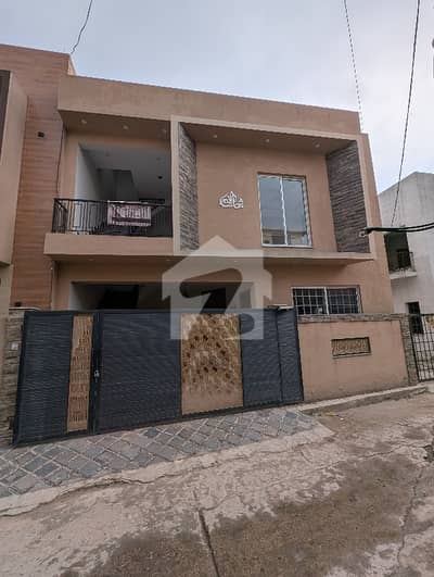 ڈیفنس روڈ راولپنڈی میں 4 کمروں کا 6 مرلہ مکان 2.25 کروڑ میں برائے فروخت۔