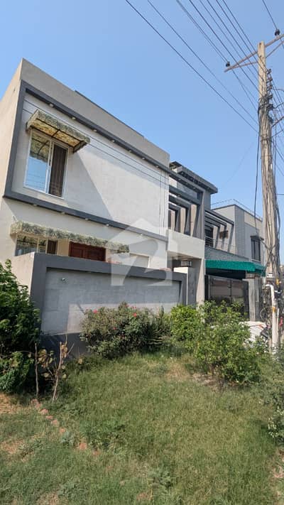 10 Marla Modern House For Sale In AWT Lahore