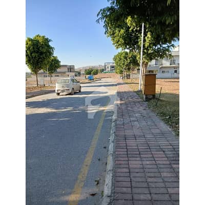 1 Kanal Level Back Open Plot For Sale