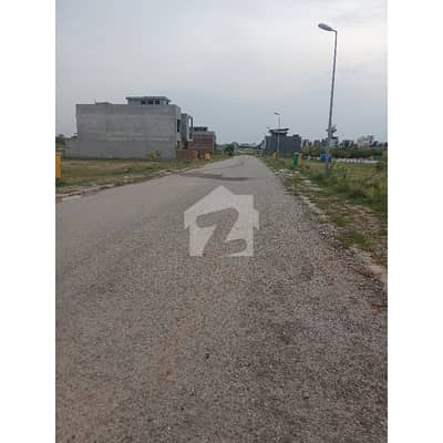 بحریہ ٹاؤن فیز 8 ۔ بلاک کے بحریہ ٹاؤن فیز 8,بحریہ ٹاؤن راولپنڈی,راولپنڈی میں 10 مرلہ رہائشی پلاٹ 80.0 لاکھ میں برائے فروخت۔ بحریہ ٹاؤن فیز 8 ۔ بلاک کے بحریہ ٹاؤن فیز 8,بحریہ ٹاؤن راولپنڈی,راولپنڈی میں 10 مرلہ رہائشی پلاٹ 80.0 لاکھ میں برائے فروخت۔