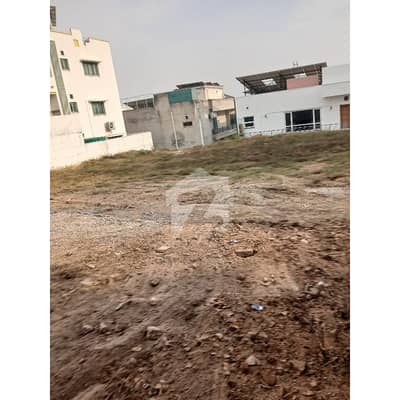 1 Kanal Plot On Prime Location Of Bahria Town