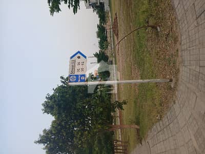 1 Kanal Corner Plot Near To Masjid And Park