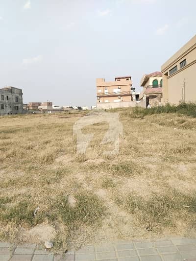 Residential Plot In Taj Residencia Sized 5 Marla Is Available