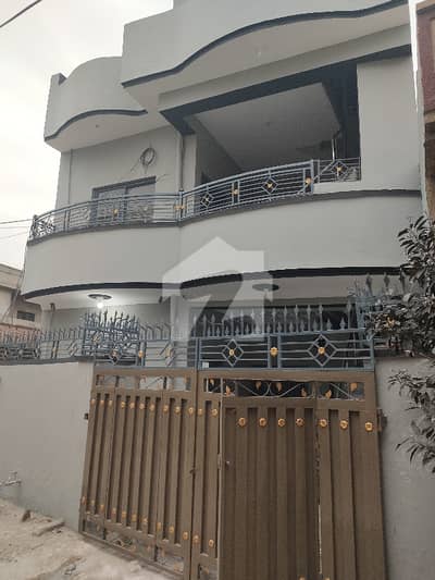 ڈیفنس روڈ راولپنڈی میں 5 کمروں کا 4 مرلہ مکان 1.65 کروڑ میں برائے فروخت۔