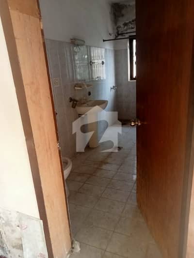 F-10 Prime Location Out Standing 2 Unit 555 Sq Yard House For Sale F-10 Prime Location Out Standing 2 Unit 555 Sq Yard House For Sale