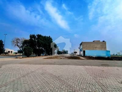A Good Location Residential Plot Of 20 Marla In Lahore