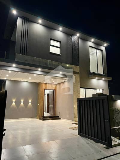 10 MARLA ELEGANT SUPER HOT LOCATED BUNGALOW IS AVAILABLE IN THE BEST BLOCK OF DHA LAHORE. 10 MARLA ELEGANT SUPER HOT LOCATED BUNGALOW IS AVAILABLE IN THE BEST BLOCK OF DHA LAHORE.