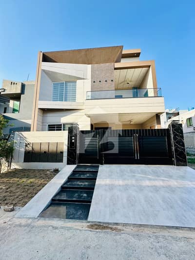 10 Marla Brand New House Available for Sale in Canal Garden near Bahria Town Lahore
