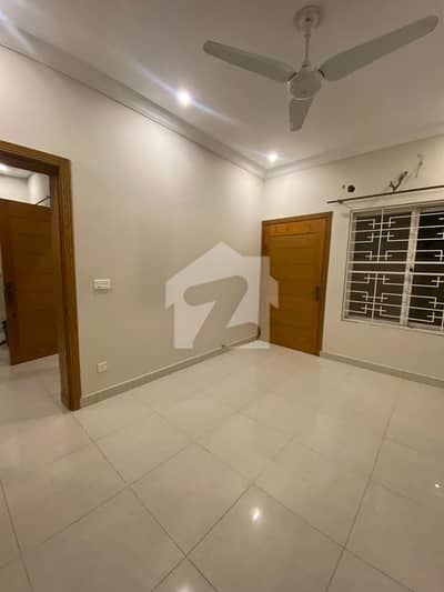Beautiful Uper portion For Rent
