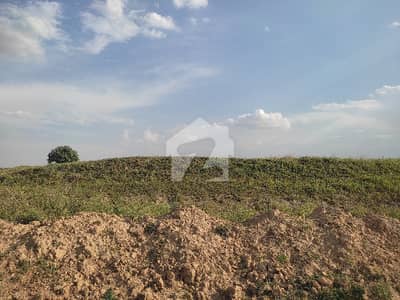 PLOT FOR SALE IN C 16 SIZE 5*90