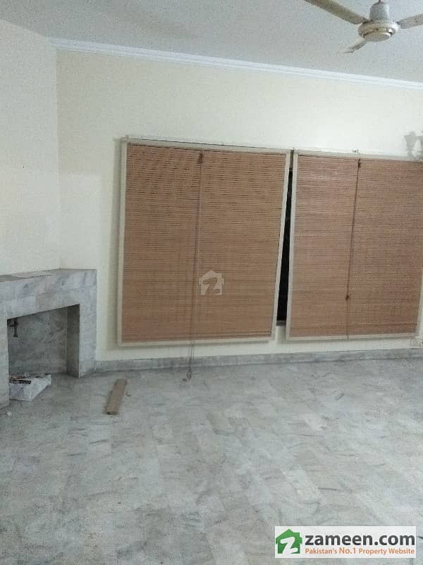 15 Marla House For Sale In Gulberg Lahore