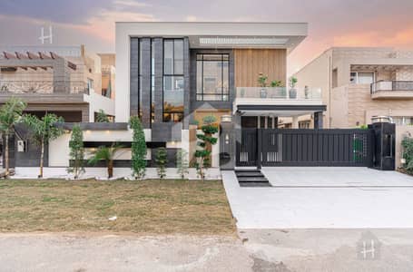 10 MARLA BRAND NEW EYE CATCHING ULTRA MODERN BUNGALOW FOR SALE NEAR TO GOLD CREST N LOW PRICE 10 MARLA BRAND NEW EYE CATCHING ULTRA MODERN BUNGALOW FOR SALE NEAR TO GOLD CREST N LOW PRICE