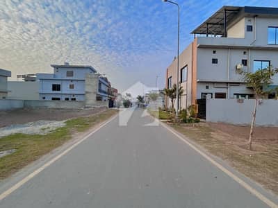 5 Marla Plot (40 Foot Road) Near Mosque & Commercial