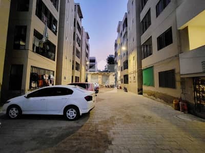 FLAT AVAILABLE FOR SALE