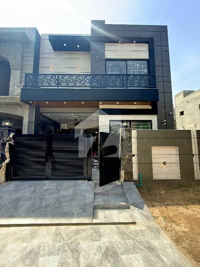 ڈی ایچ اے 11 رہبر سیکٹر 2 ڈی ایچ اے 11 رہبر,لاہور میں 3 کمروں کا 5 مرلہ مکان 2.45 کروڑ میں برائے فروخت۔