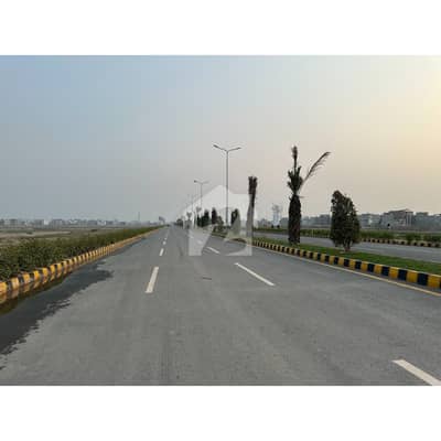 10 Marla Plot For Sale - Oversees Block - 40 Foot - Corner - Near Theeme Park 10 Marla Plot For Sale - Oversees Block - 40 Foot - Corner - Near Theeme Park