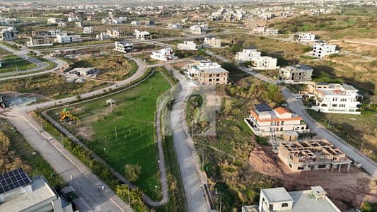 پارک انکلیو 1 پارک انکلیو,اسلام آباد میں 1 کنال رہائشی پلاٹ 5.0 کروڑ میں برائے فروخت۔