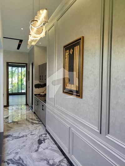 10 Marla Ultra Modern House for Sale Park View City Phase 8